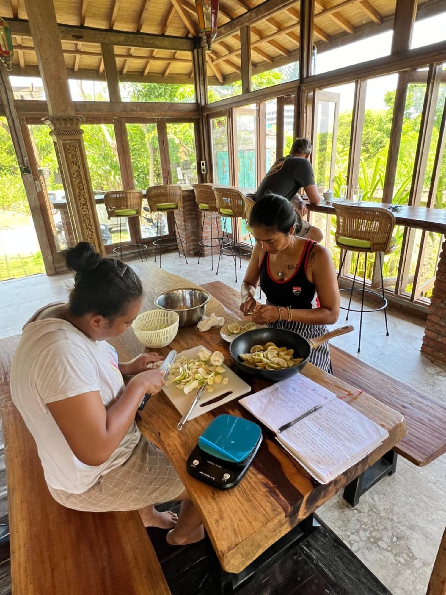 Pinokkio B&B Restaurant ウンガサン エクステリア 写真