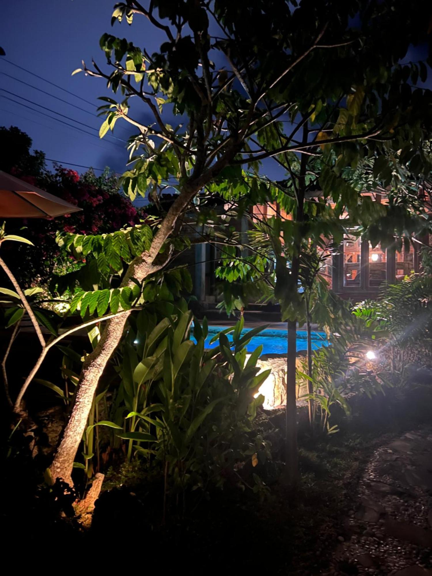 Pinokkio B&B Restaurant ウンガサン エクステリア 写真